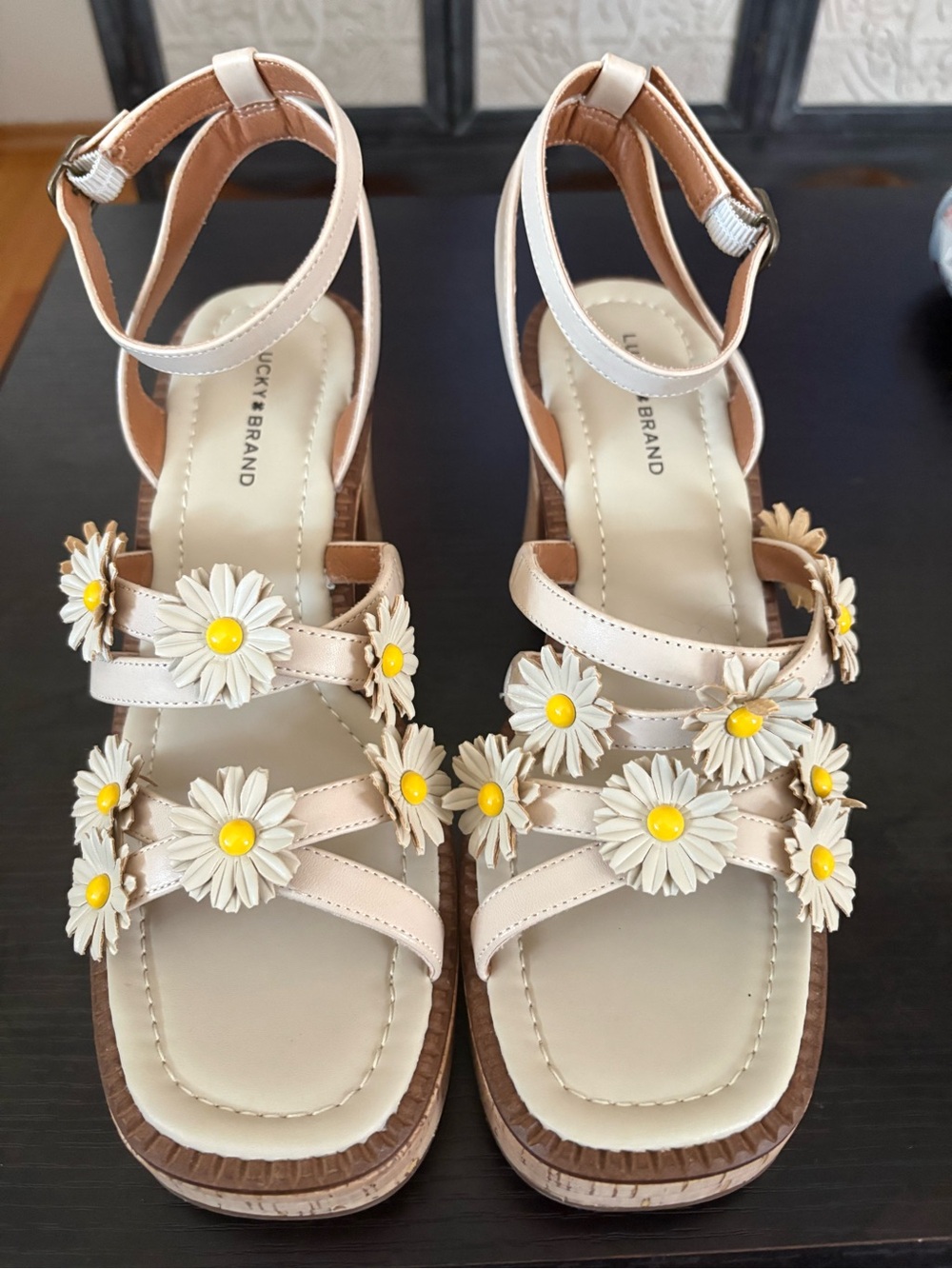NEW Lucky Brand Cream Wedge Sandals with Yellow Daisy Accents